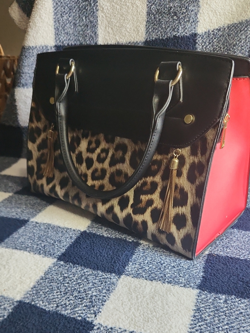 (Unbranded) Leopard Print Tote Bag with Red Side Panels